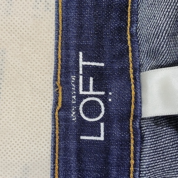 LOFT Womens Dark Wash Curvy Skinny Jeans Size 4 - Picture 8 of 10